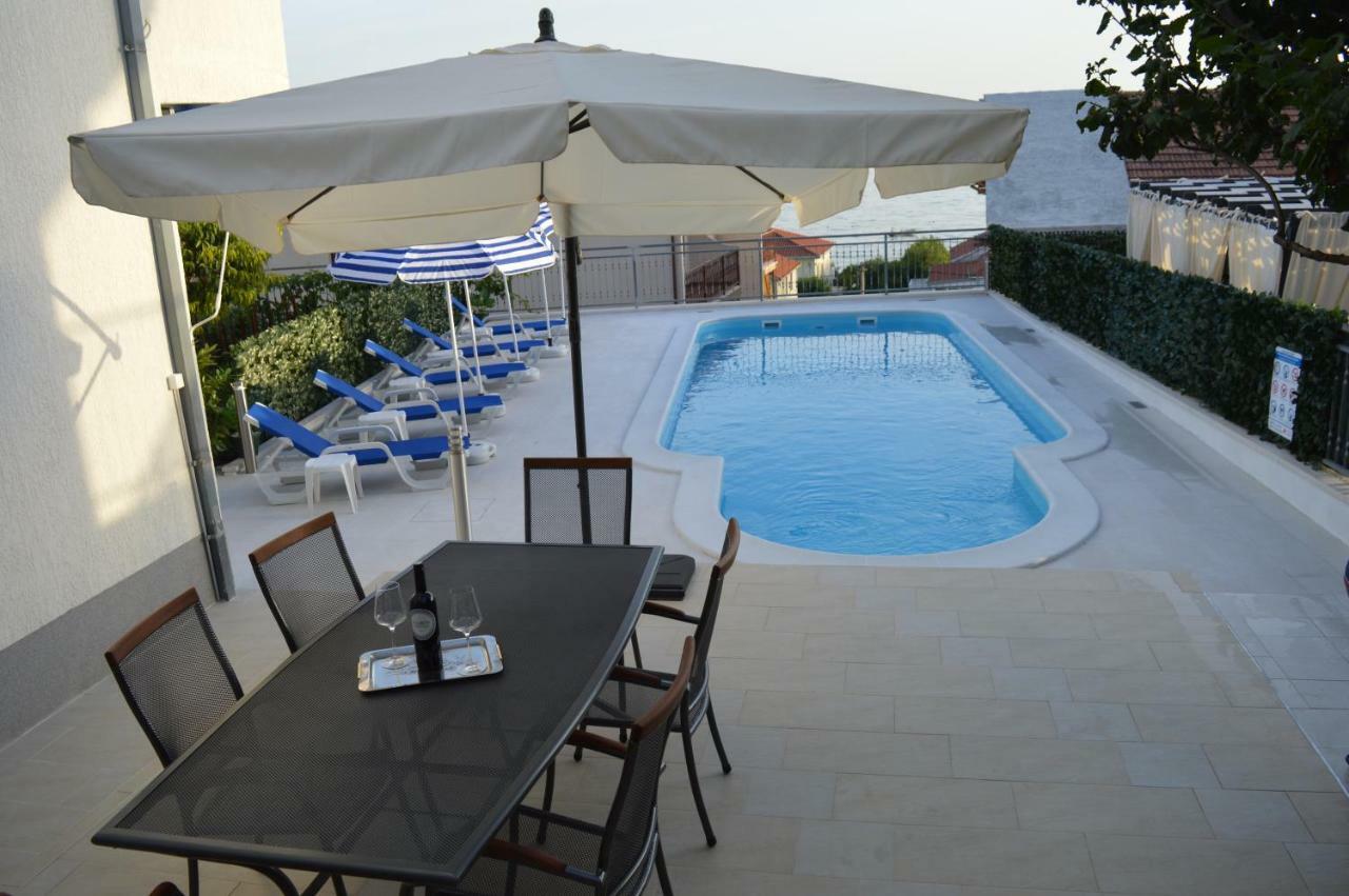 Apartments Vinka Подстрана Экстерьер фото